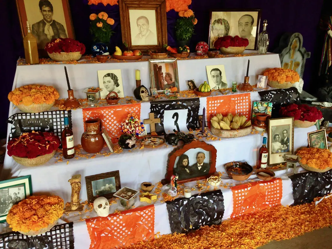 Día de Muertos en Colina del Descanso