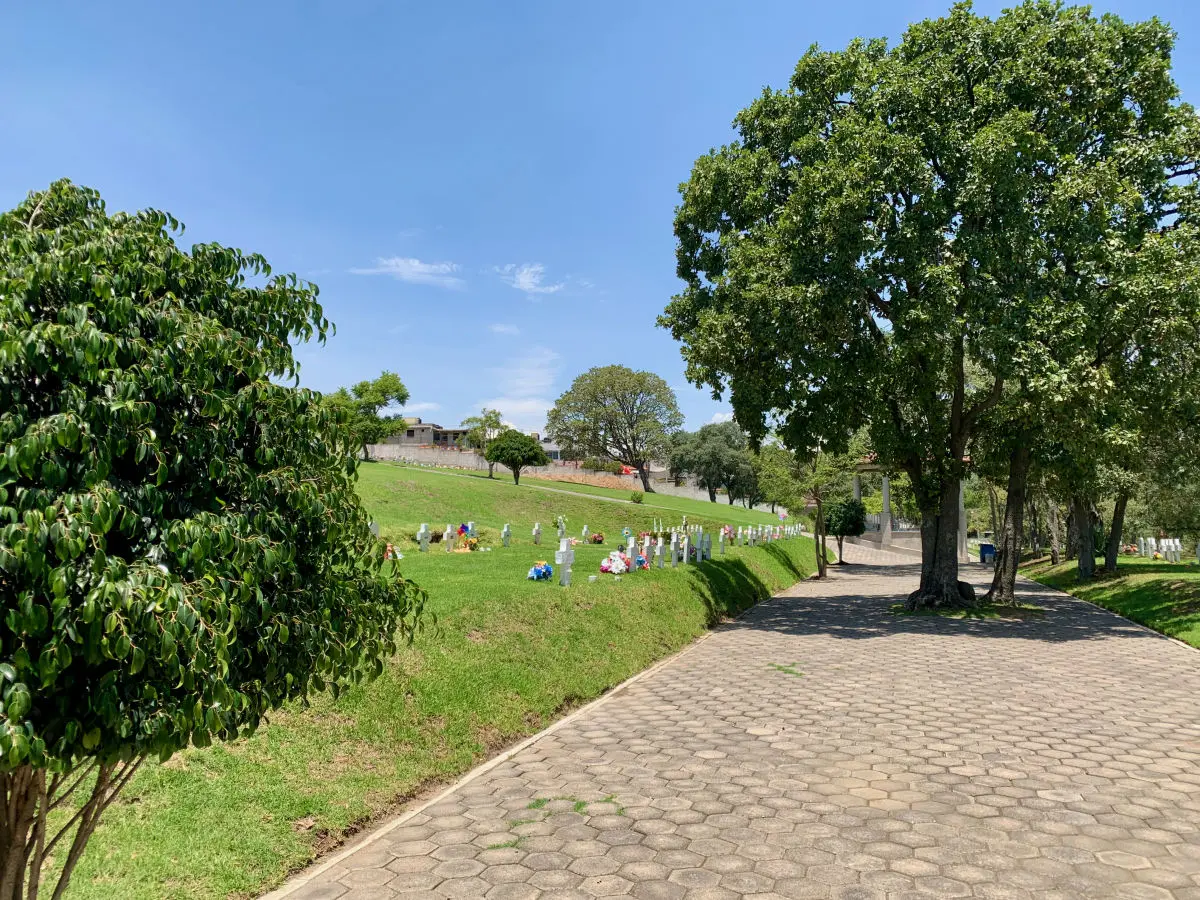 Jardines Colina del Descanso